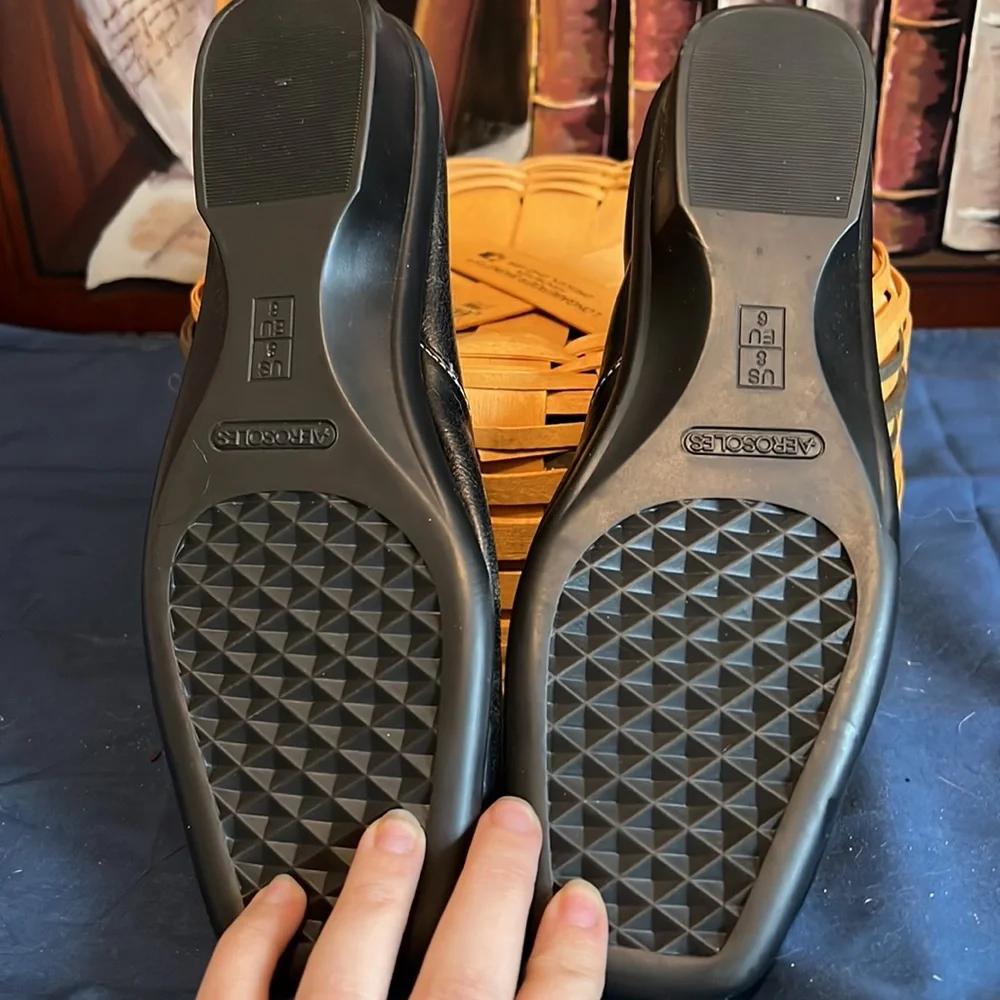 Womens Black Size 8 Leather Slip On Aerosoles Shoes Used Good Condition - Picture 7 of 7